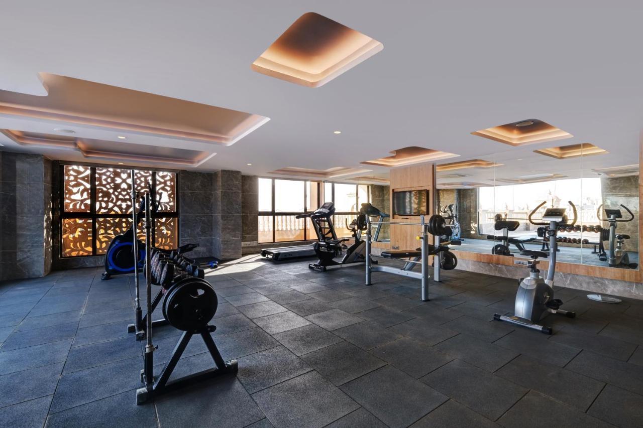 Lemon Tree Premier, Hotel 4*